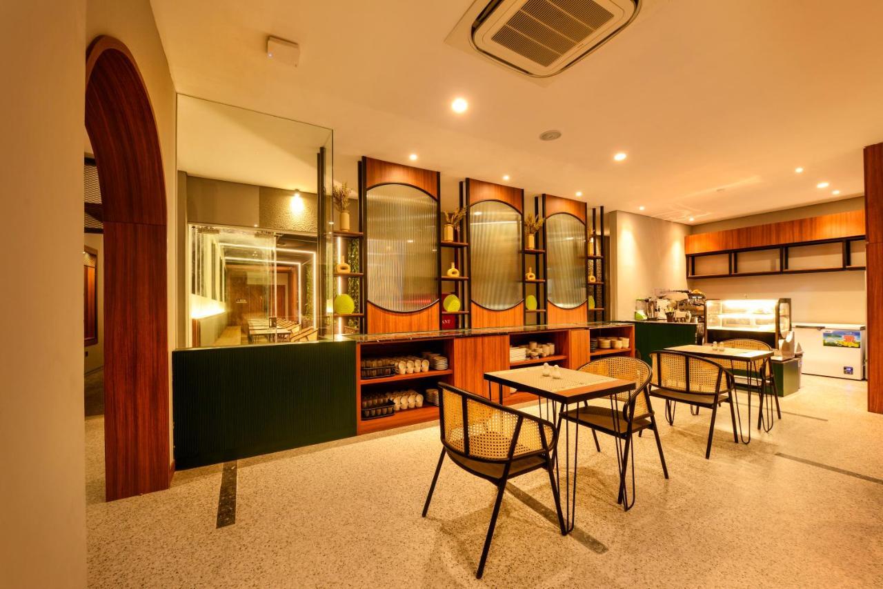 Nata Azana Hotel Solo Zewnętrze zdjęcie