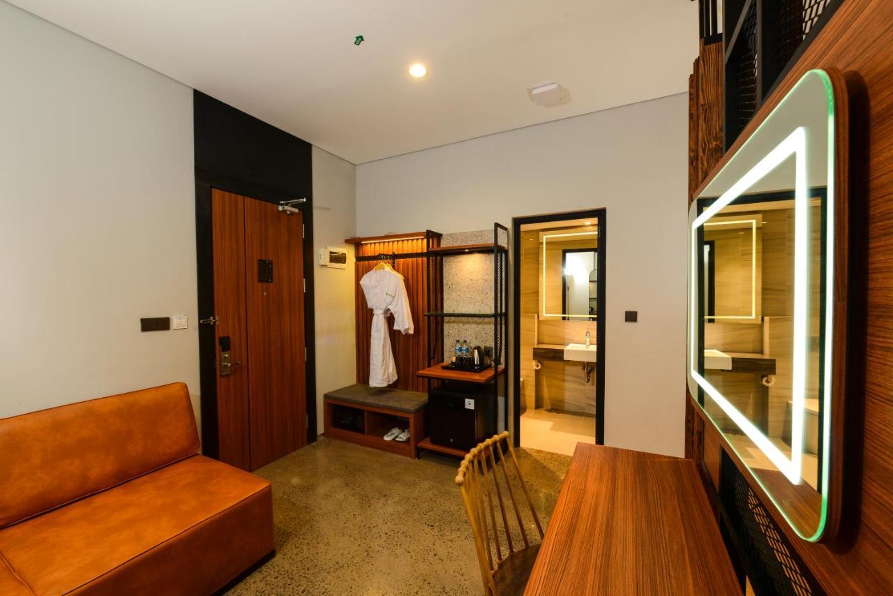 Nata Azana Hotel Solo Zewnętrze zdjęcie