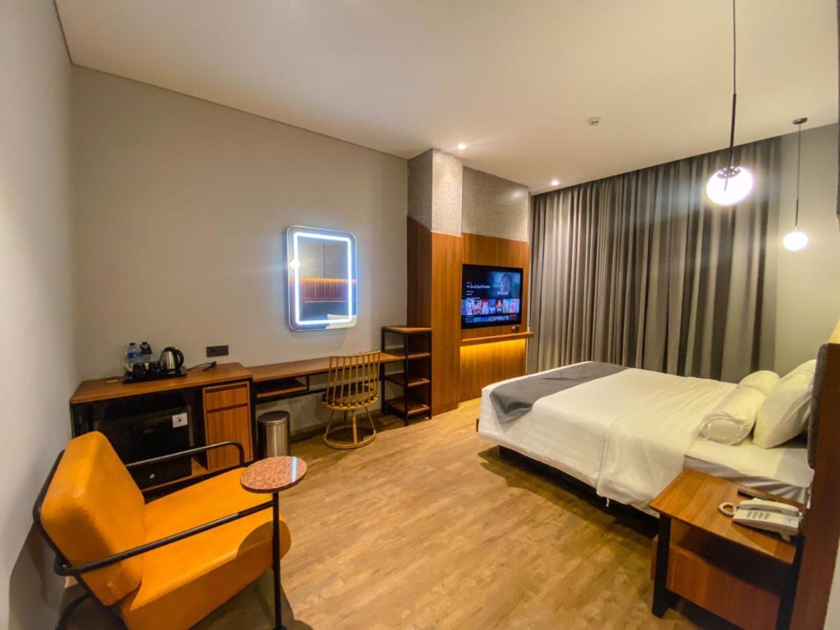 Nata Azana Hotel Solo Zewnętrze zdjęcie